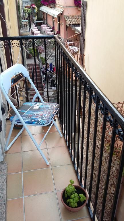 Taormina Rainbow House Apartment Exterior photo